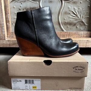 Kork-Ease Natalya black leather wedge booties, Sz 8